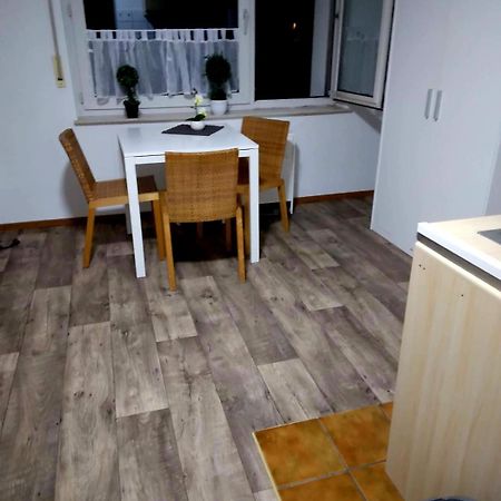 Ferien- Oder Monteurwohnung Stadtnah! Бад Ойнхаузен Екстериор снимка