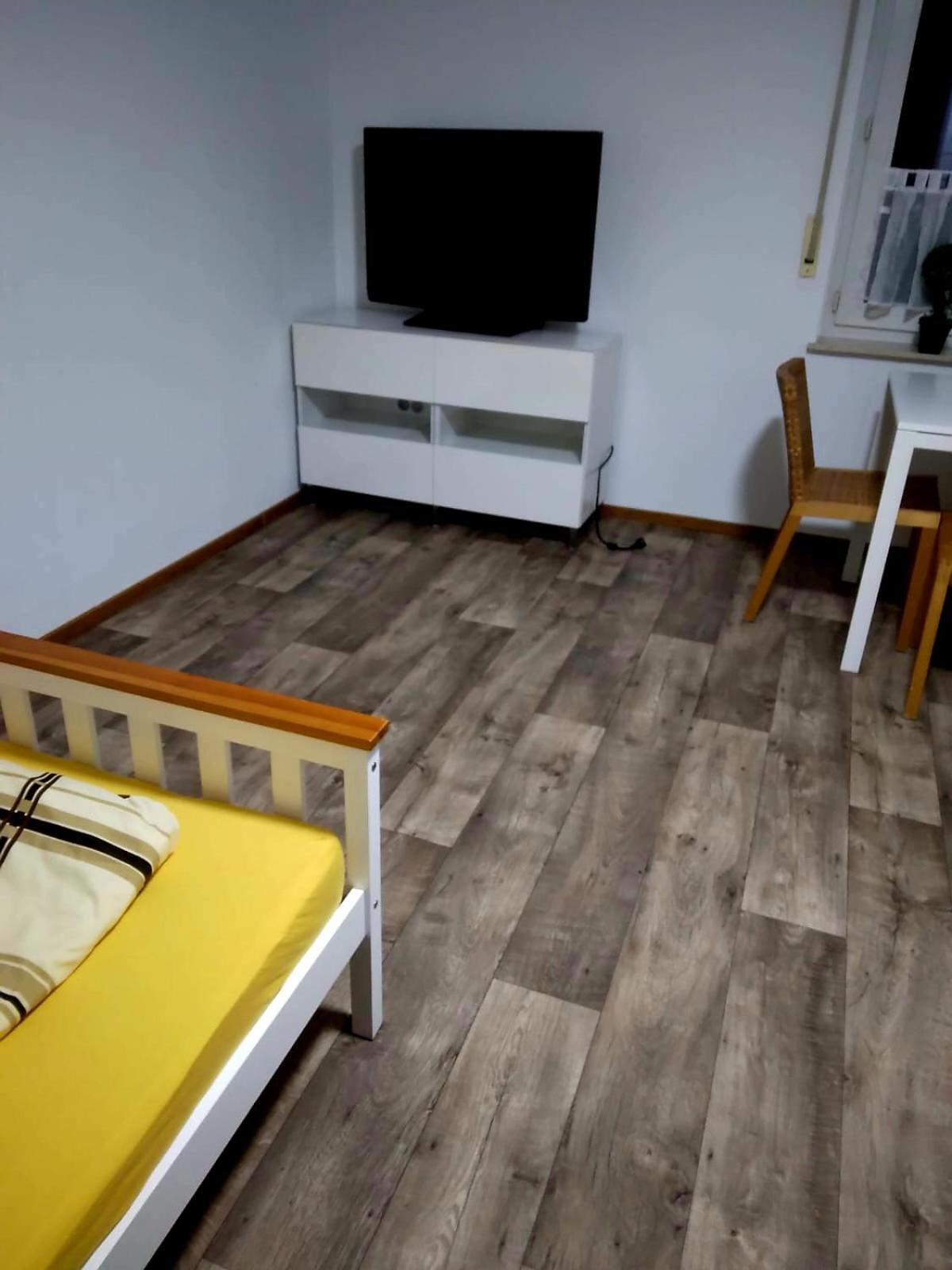 Ferien- Oder Monteurwohnung Stadtnah! Бад Ойнхаузен Екстериор снимка
